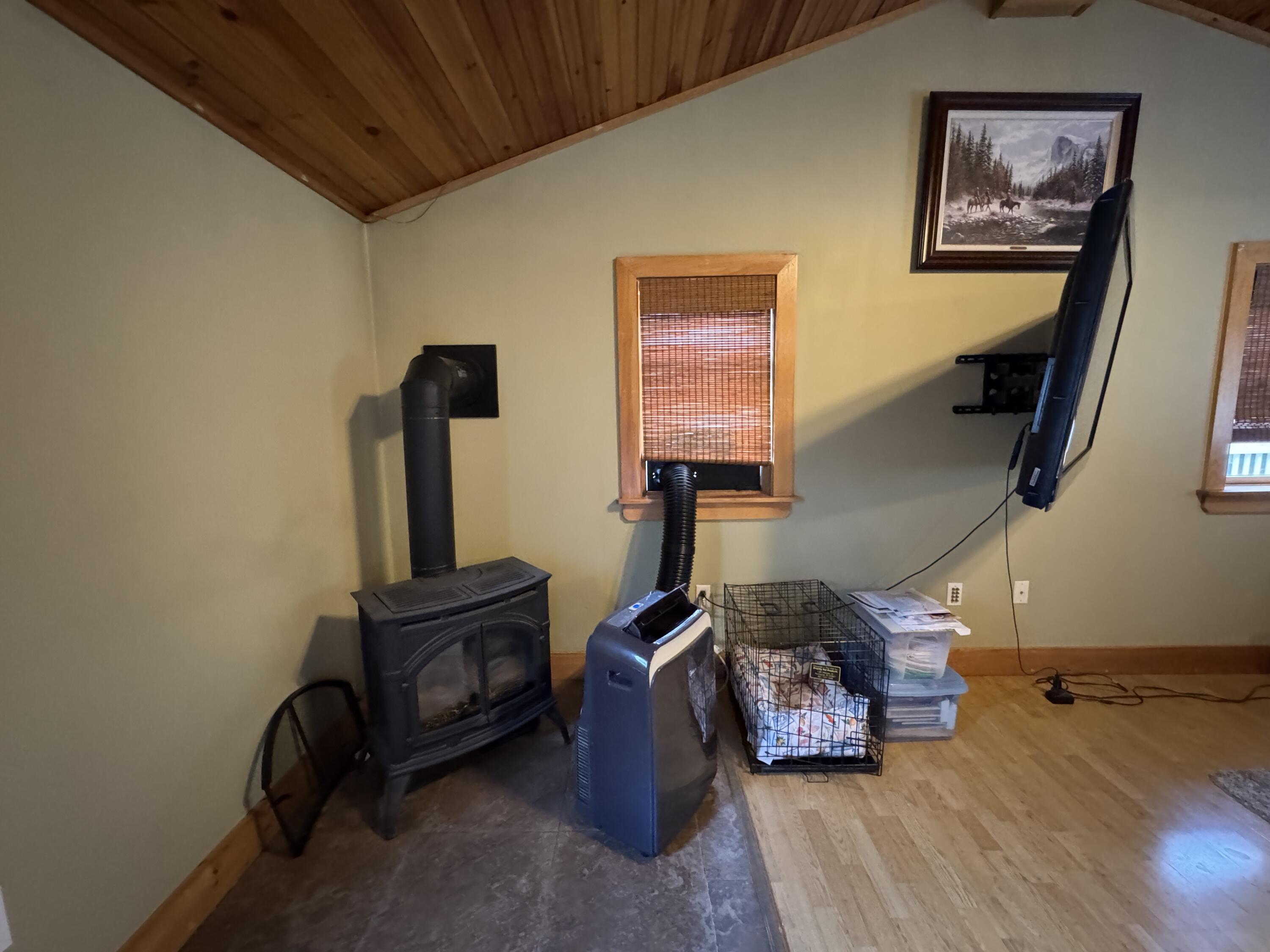 8 Cottage Street Guilford, ME 04443 - Photo 13 of 38 IMG_8504