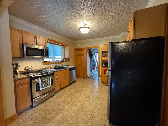 $185,000 | 8 Cottage Street, Guilford, ME 04443