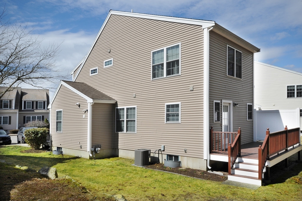 29 Carleton Street, Unit 29 Wareham, MA 02558 - Photo 3 of 29