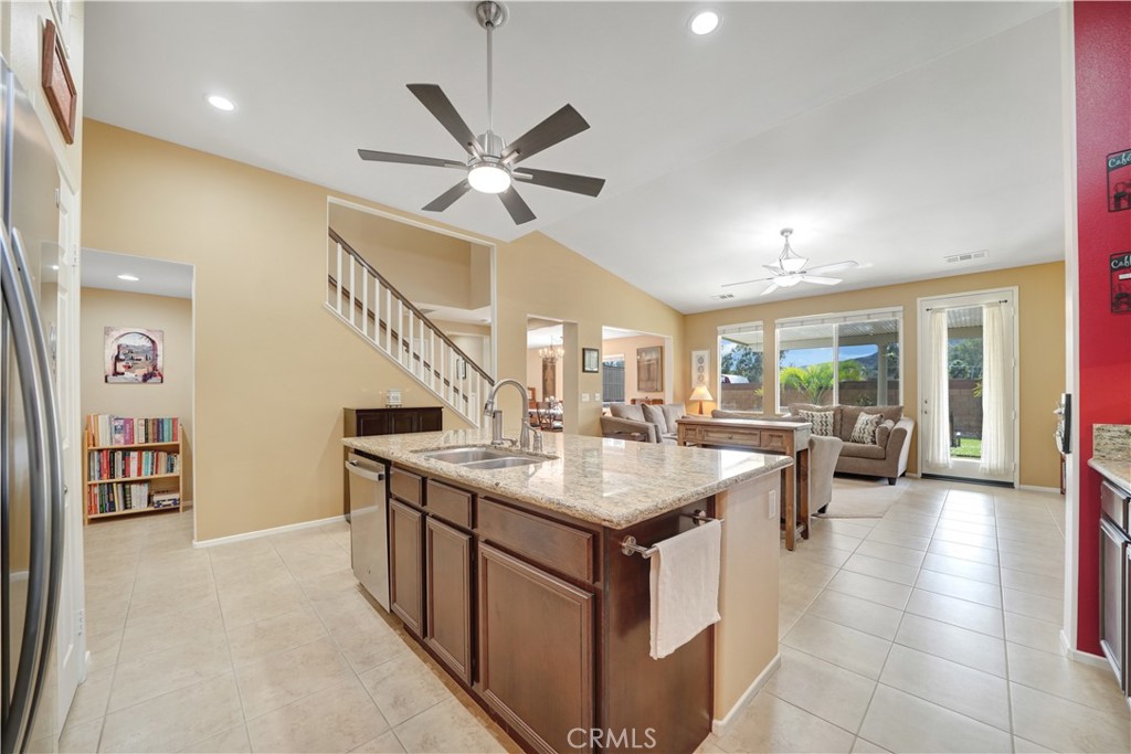 34063 Corktree Road Lake Elsinore, CA 92532 - Photo 5 of 27