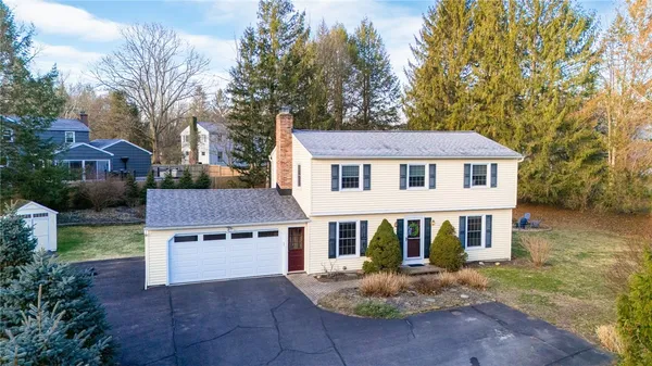 $389,000 | 5 Sugarwood Drive, Pittsford, NY 14534