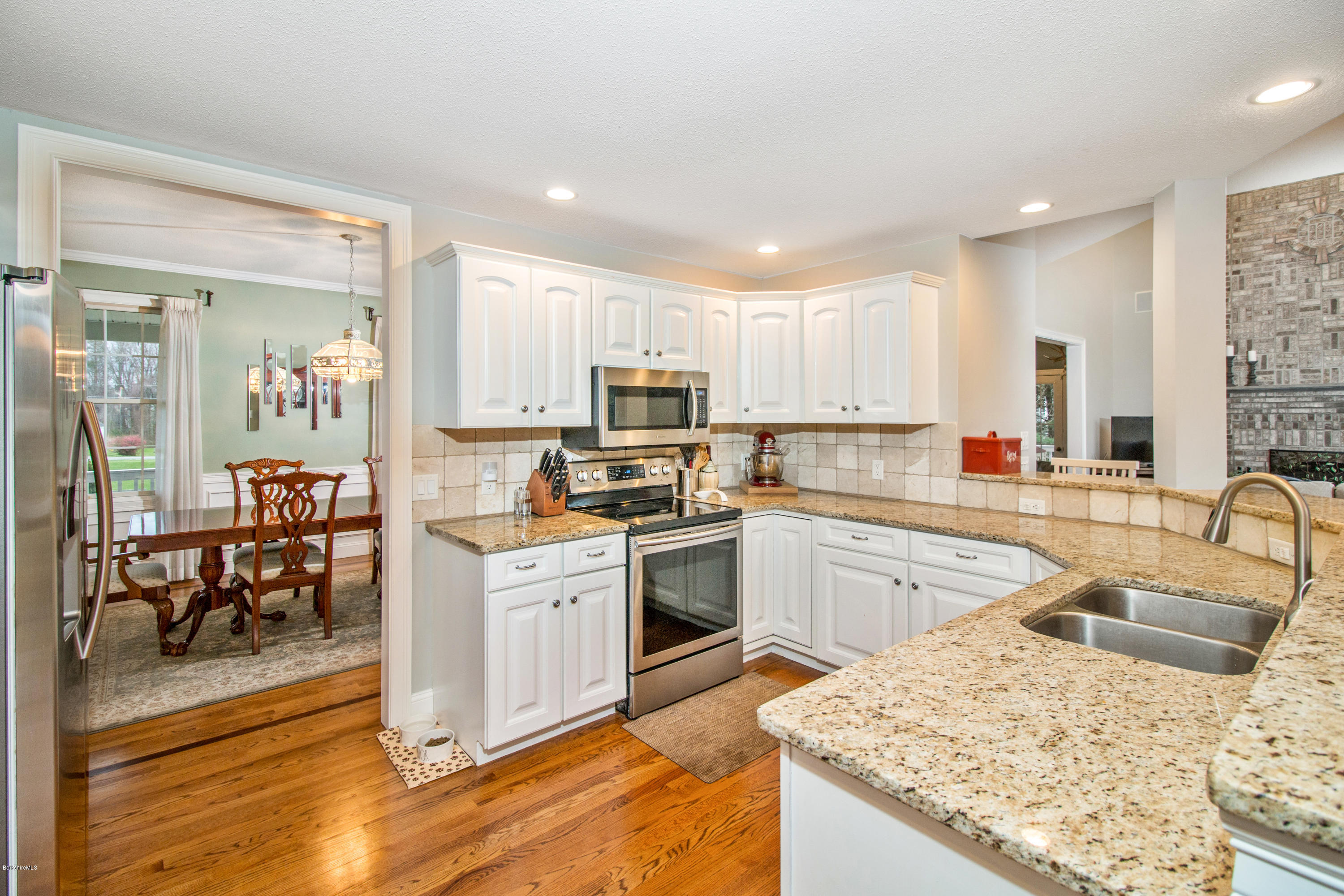 78 Hillside Road Southwick, MA 01077 - Photo 17 of 45 Litchen 1