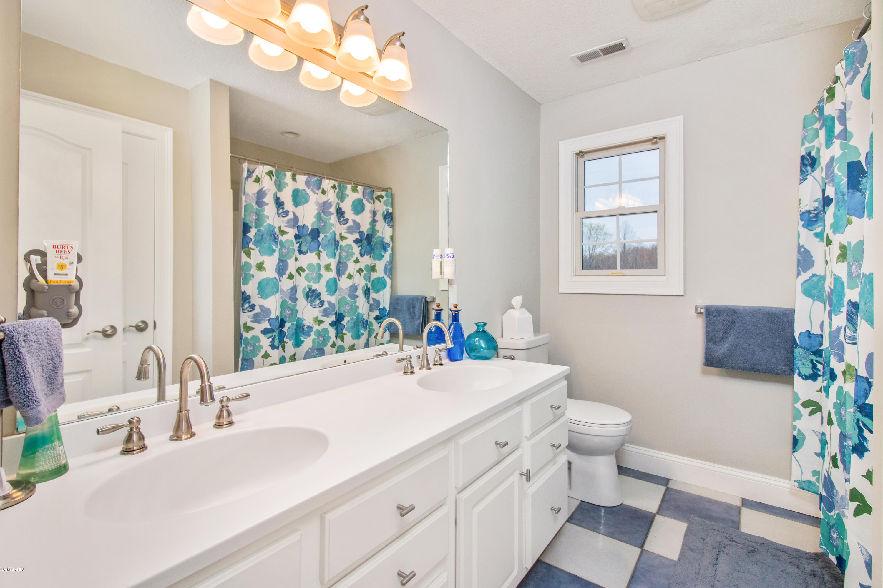 78 Hillside Road Southwick, MA 01077 - Photo 32 of 45 Bath 3