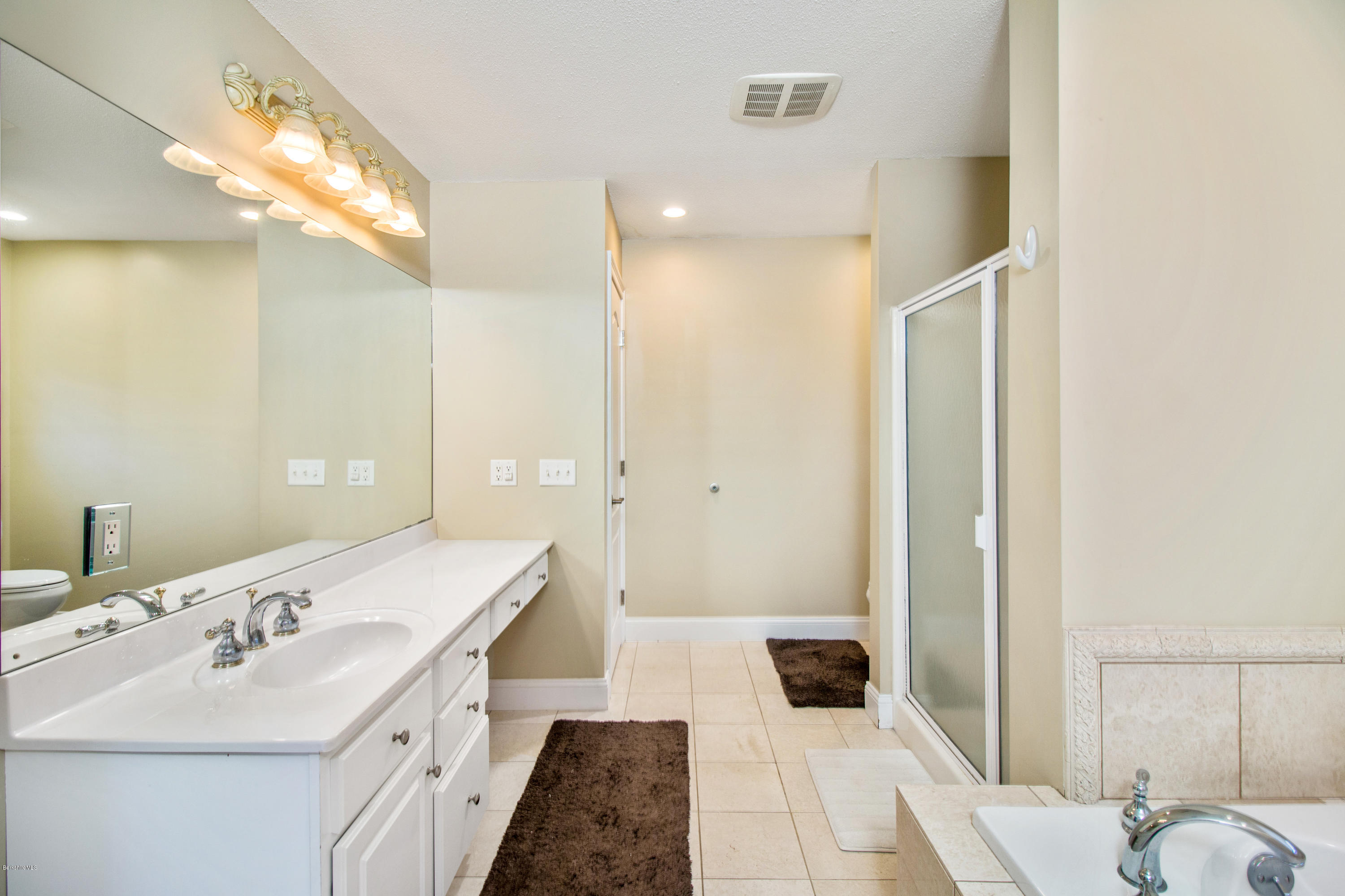 78 Hillside Road Southwick, MA 01077 - Photo 33 of 45 Bath 4