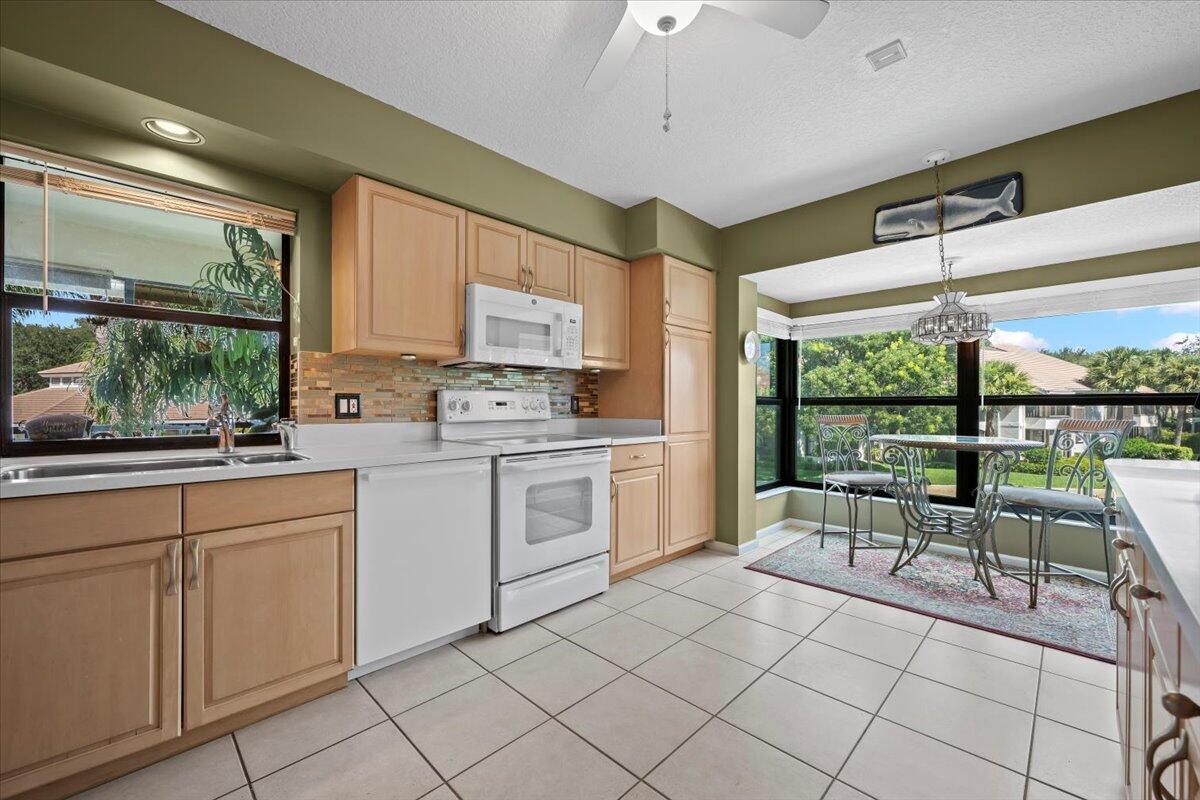 3941 Back Bay Drive, Unit 226 Jupiter, FL 33477 - Photo 13 of 53 15-LUX_9657