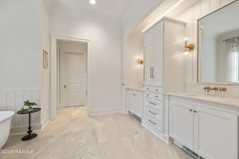 $1,125,000 | 107 Pondside Drive, Lafayette, LA 70503