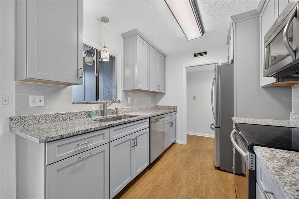 1228 Maury Road, Unit 22D Orlando, FL 32804 - Photo 11 of 30 Gallery Image 11
