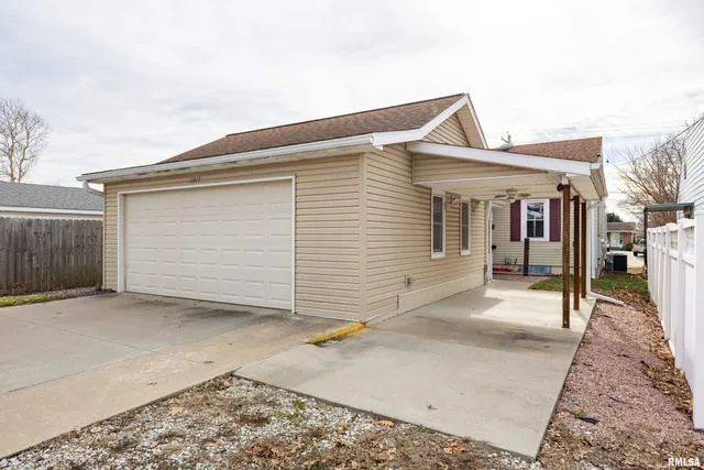 $165,000 | 2017 Harrison Street, Quincy, IL 62301