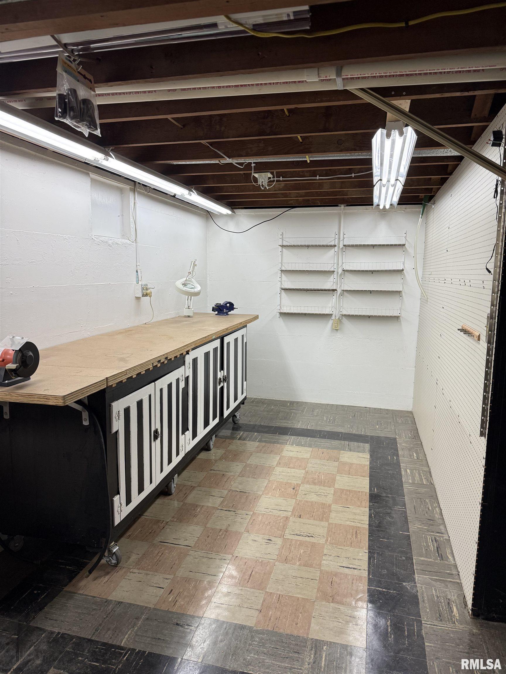 2017 Harrison Street Quincy, IL 62301 - Photo 10 of 13