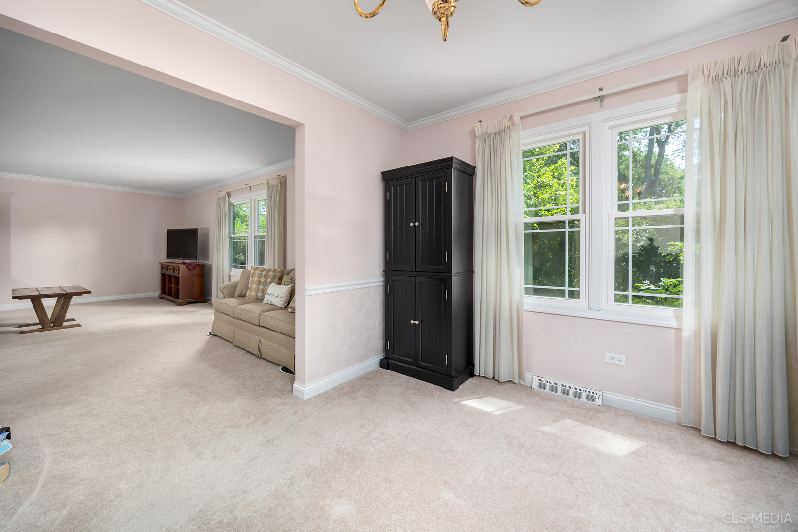 410 Providence Road Palatine, IL 60074 - Photo 5 of 31 Gallery Image 5