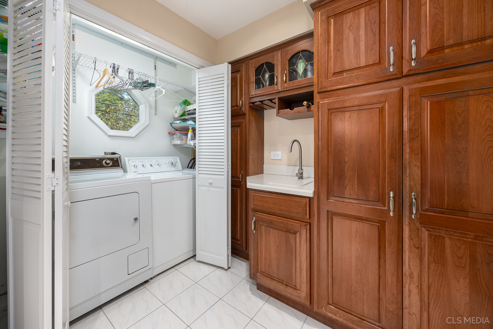 410 Providence Road Palatine, IL 60074 - Photo 8 of 31 Gallery Image 8