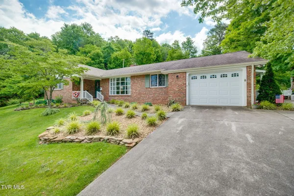 $399,900 | 702 Outer Drive, Rogersville, TN 37857