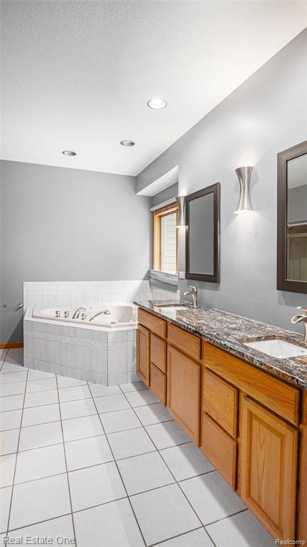 5305 Fern Drive Fenton, MI 48430 - Photo 13 of 31