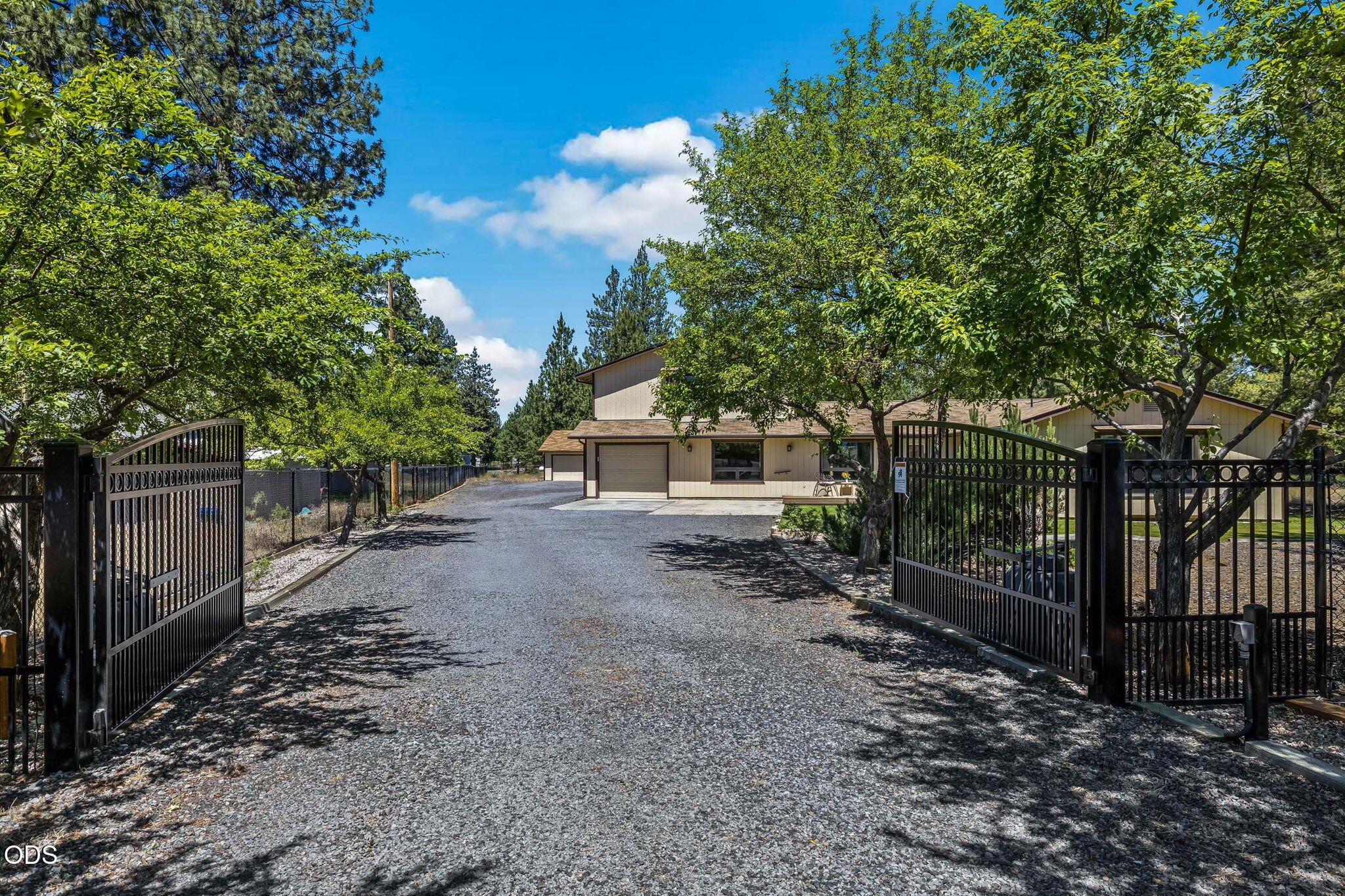 19572 Apache Road Bend, OR 97702 - Photo 2 of 71