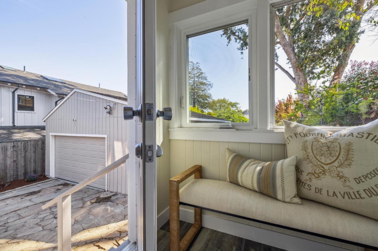 829 Edgehill Drive Burlingame, CA 94010 - Photo 34 of 99