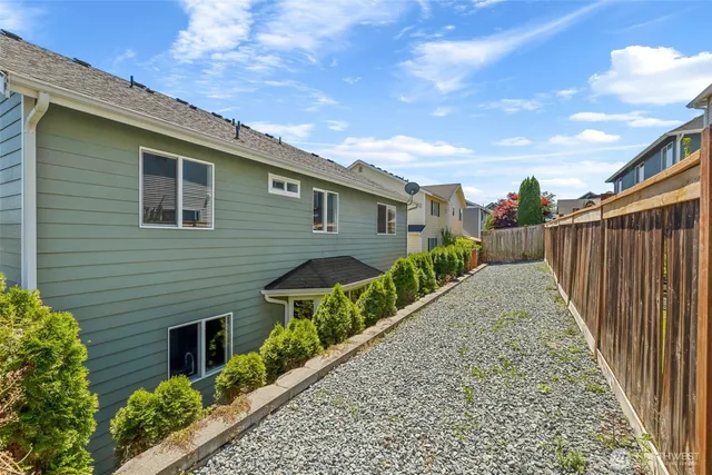 $625,000 | 17112 139th Ave Court East, Puyallup, WA 98374