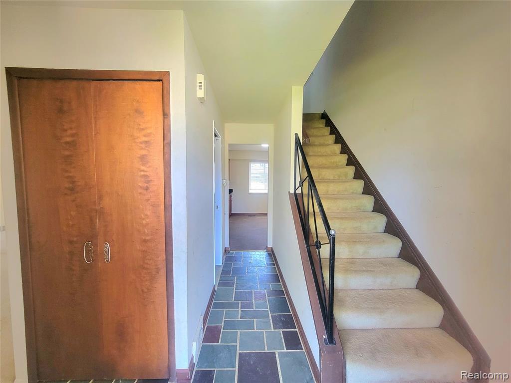 3458 Common Road Warren, MI 48092 - Photo 9 of 22