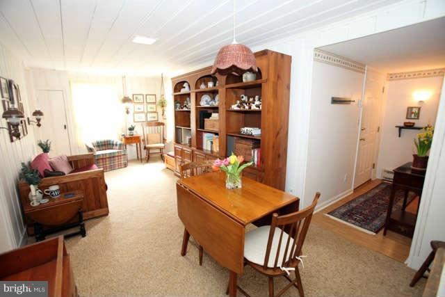 302 Worthington Road Baltimore, MD 21286 - Photo 7 of 24 a living room with furniture and wooden floor