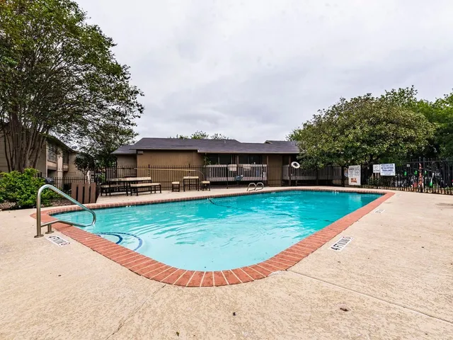 $980 | 2124 Burton Drive, Unit 150, Austin, TX 78741