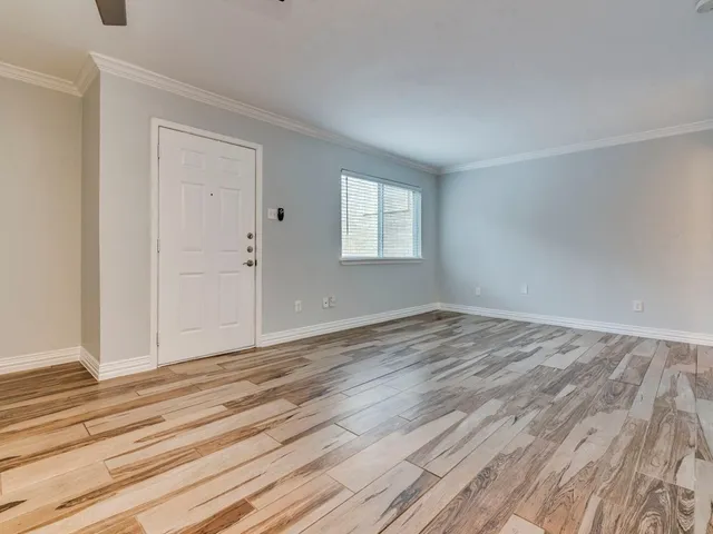 $980 | 2124 Burton Drive, Unit 150, Austin, TX 78741