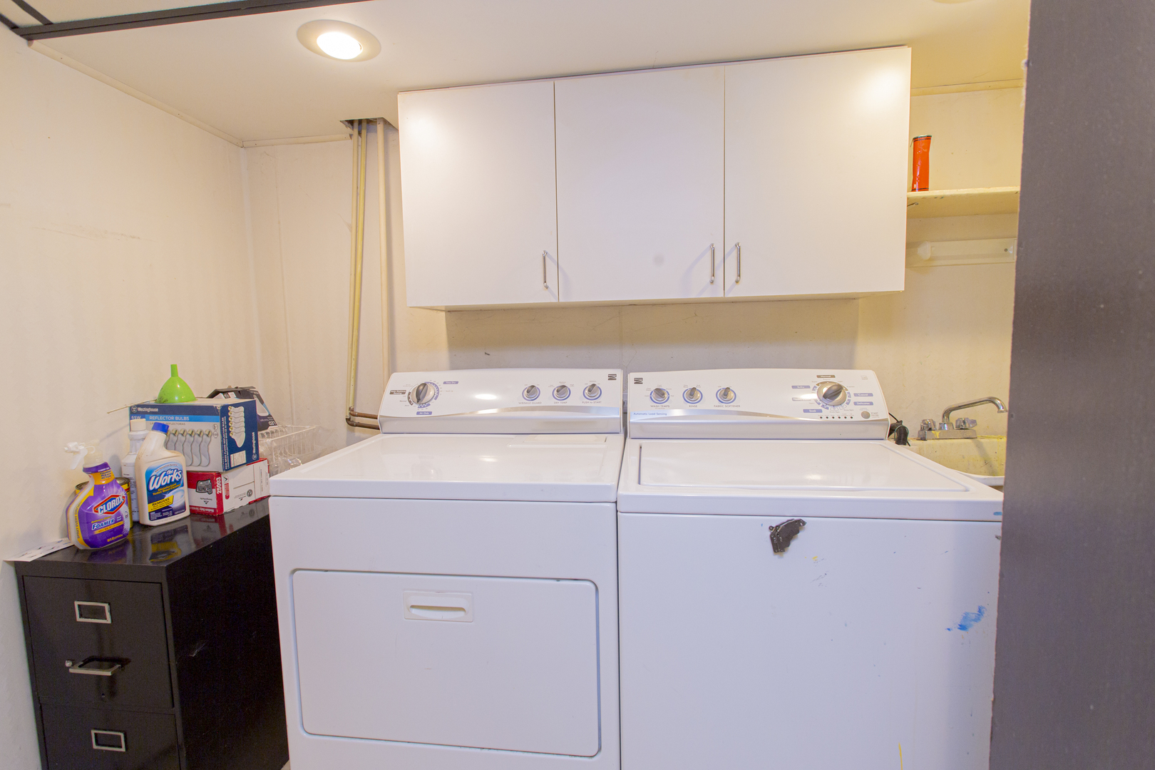 11040 Massasoit Avenue Chicago Ridge, IL 60415 - Photo 12 of 23 a utility room with dryer and washer