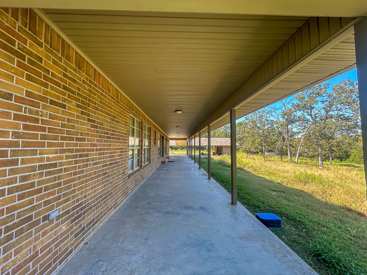 50 Neiderhoffer Subdivision Road Huntsville, TX 77340 - Photo 10 of 20 a view of railway station with an outdoor space
