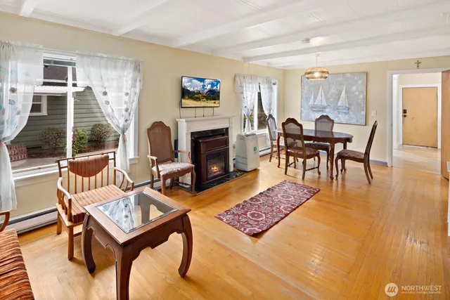 $1,999,950 | 10008 Rainier Avenue South, Seattle, WA 98178