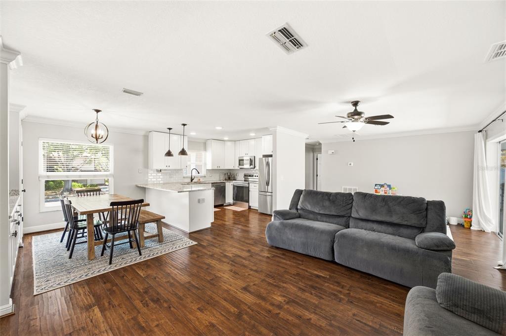4712 Simcoe Street Palm Harbor, FL 34683 - Photo 13 of 51