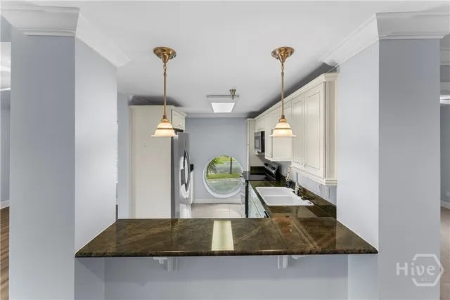 $3,100 | 700 Wilmington Island Road, Unit 200, Savannah, GA 31410