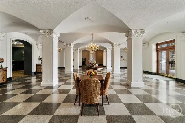 $3,100 | 700 Wilmington Island Road, Unit 200, Savannah, GA 31410