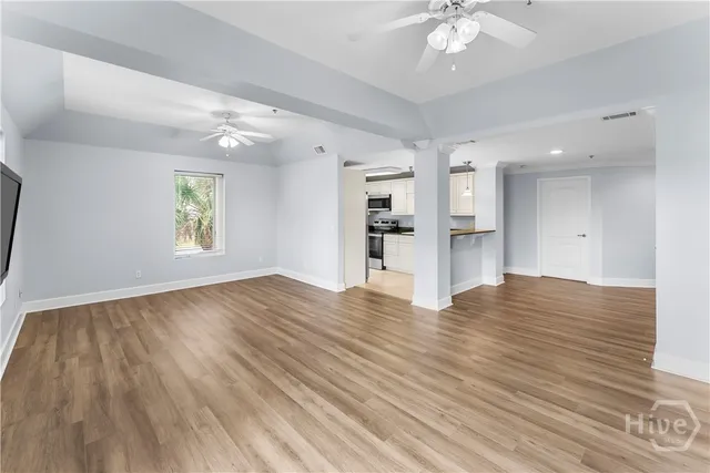 $3,100 | 700 Wilmington Island Road, Unit 200, Savannah, GA 31410