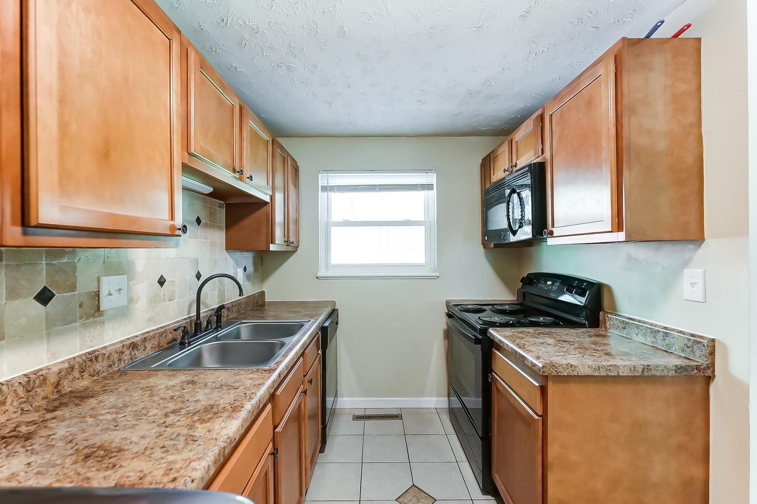 775 Ledro Street Springdale, OH 45246 - Photo 3 of 28