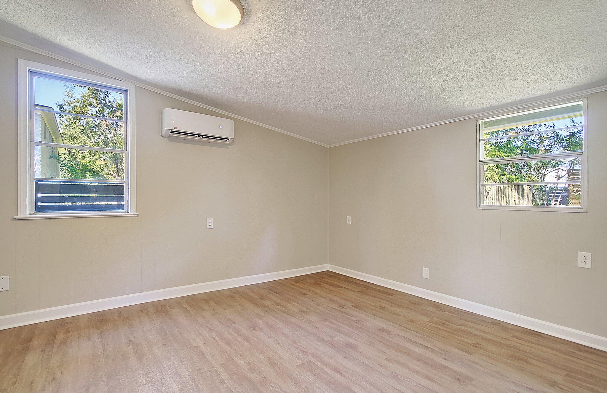 1516 Mosstree Road North Charleston, SC 29405 - Photo 17 of 31 22-web-or-mls-CREM_1516 Mosstree_022
