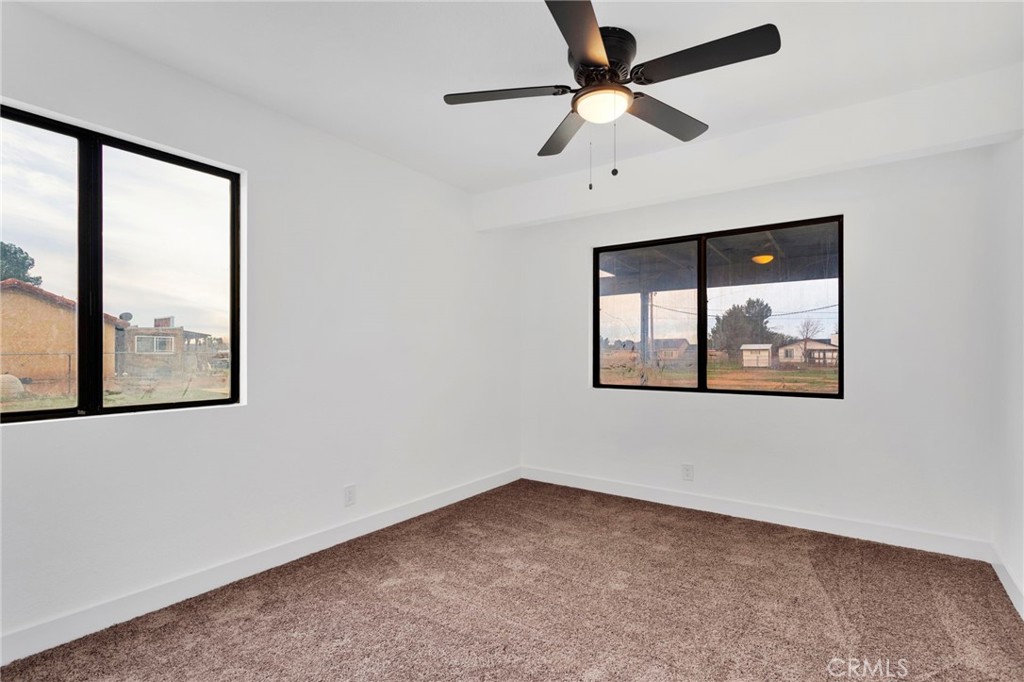 15620 Ramona Road Apple Valley, CA 92307 - Photo 18 of 32