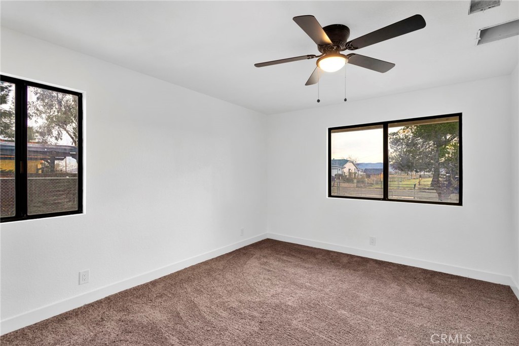 15620 Ramona Road Apple Valley, CA 92307 - Photo 24 of 32