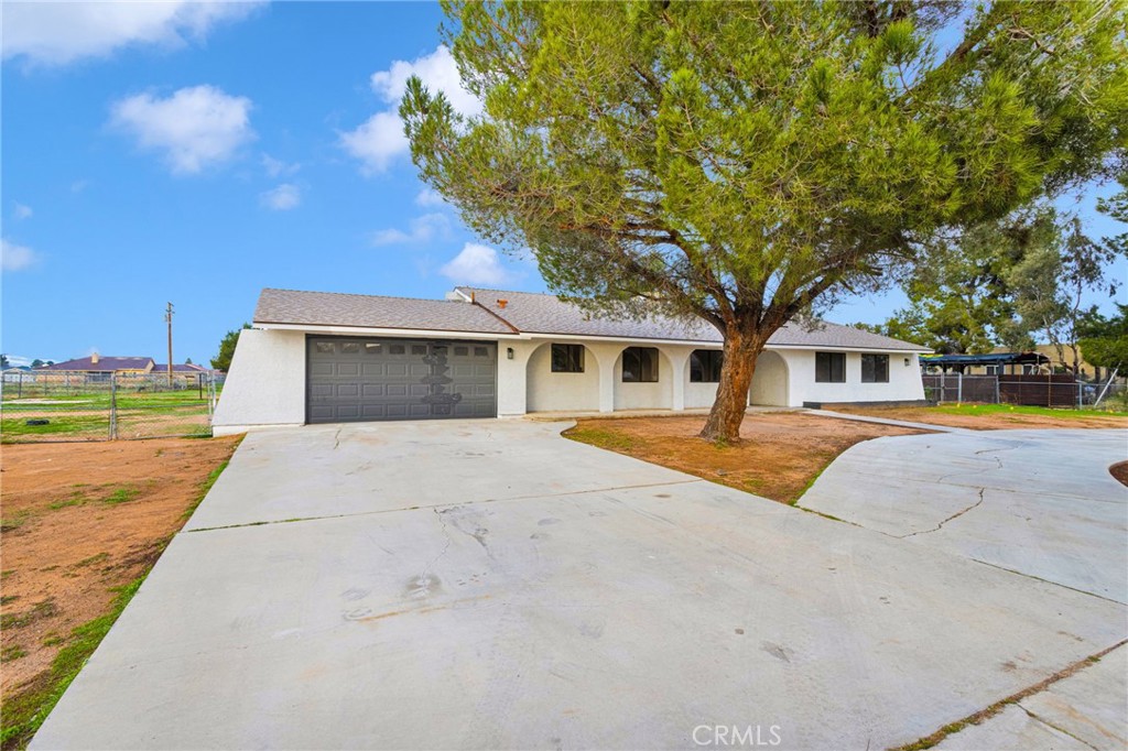 15620 Ramona Road Apple Valley, CA 92307 - Photo 3 of 32