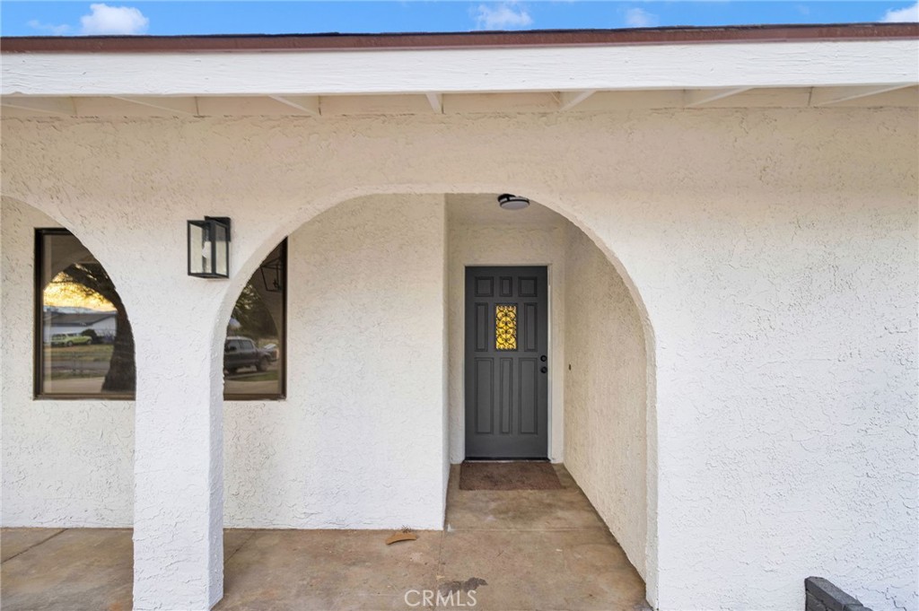 15620 Ramona Road Apple Valley, CA 92307 - Photo 5 of 32