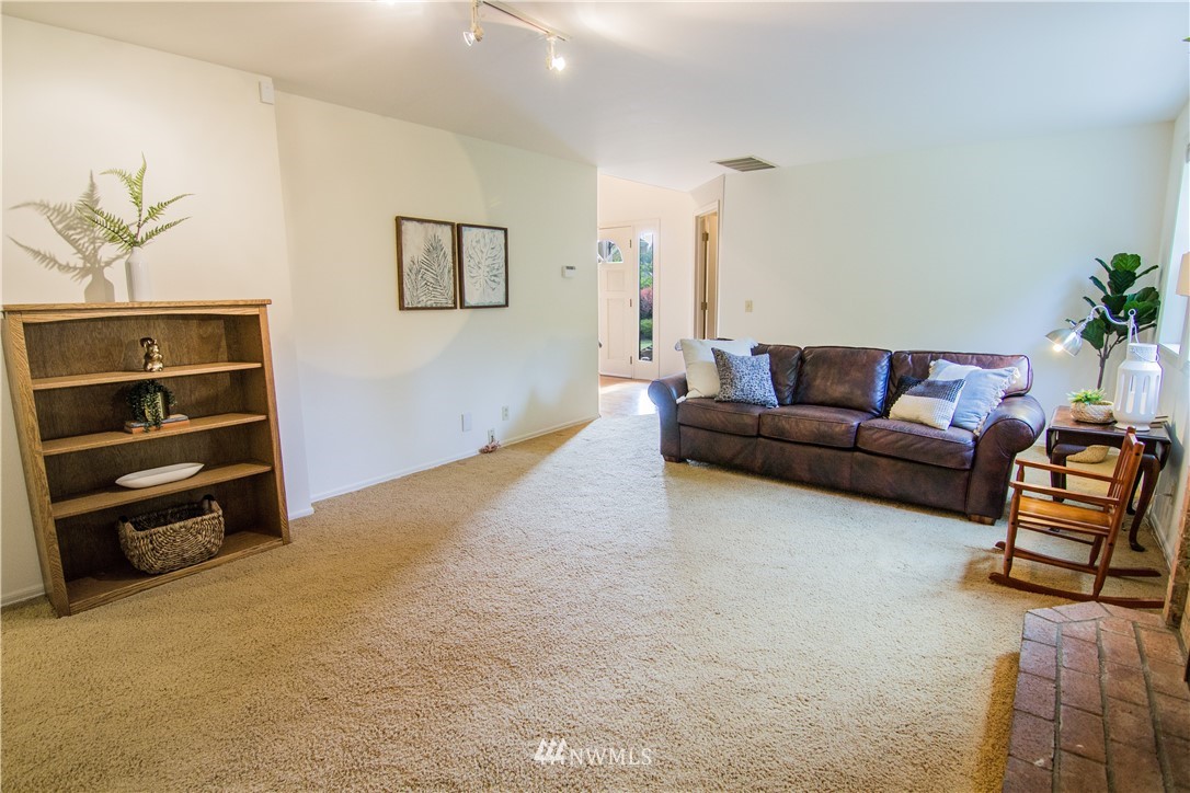 3030 187th Place Southeast Bothell, WA 98012 - Photo 10 of 25