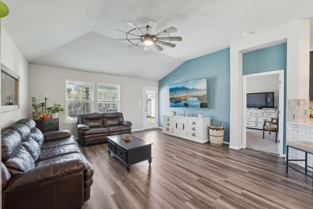 $382,500 | 507 Bluejack Way, Hutto, TX 78634