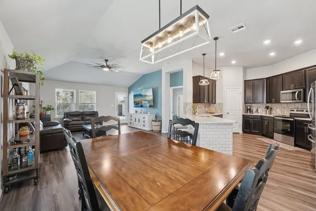 $382,500 | 507 Bluejack Way, Hutto, TX 78634