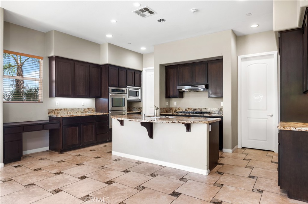 25055 Jack Rabbit Escondido, CA 92026 - Photo 14 of 61