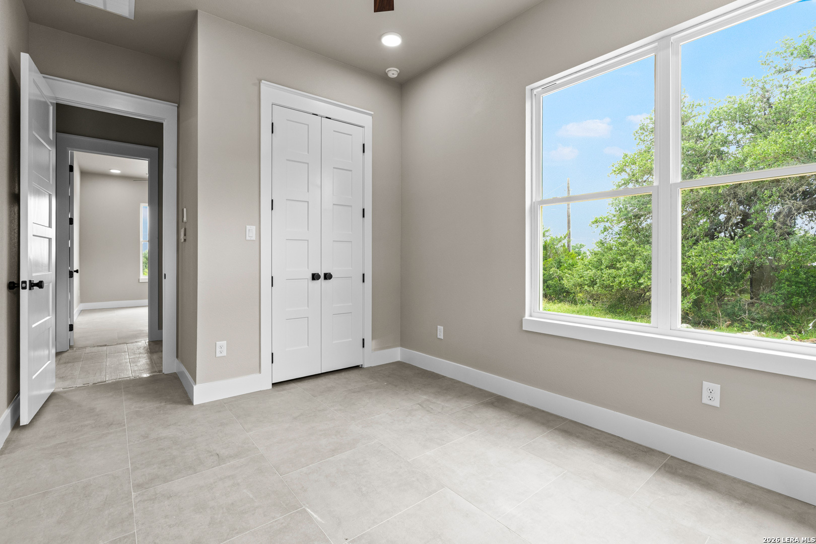 129 Rayner Place Spring Branch, TX 78070 - Photo 5 of 37