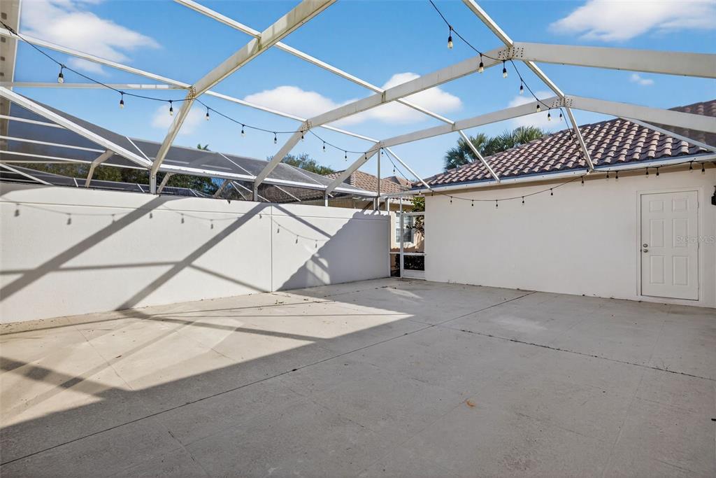 3518 Zanzibar Way Naples, FL 34119 - Photo 28 of 44 a view of a garage