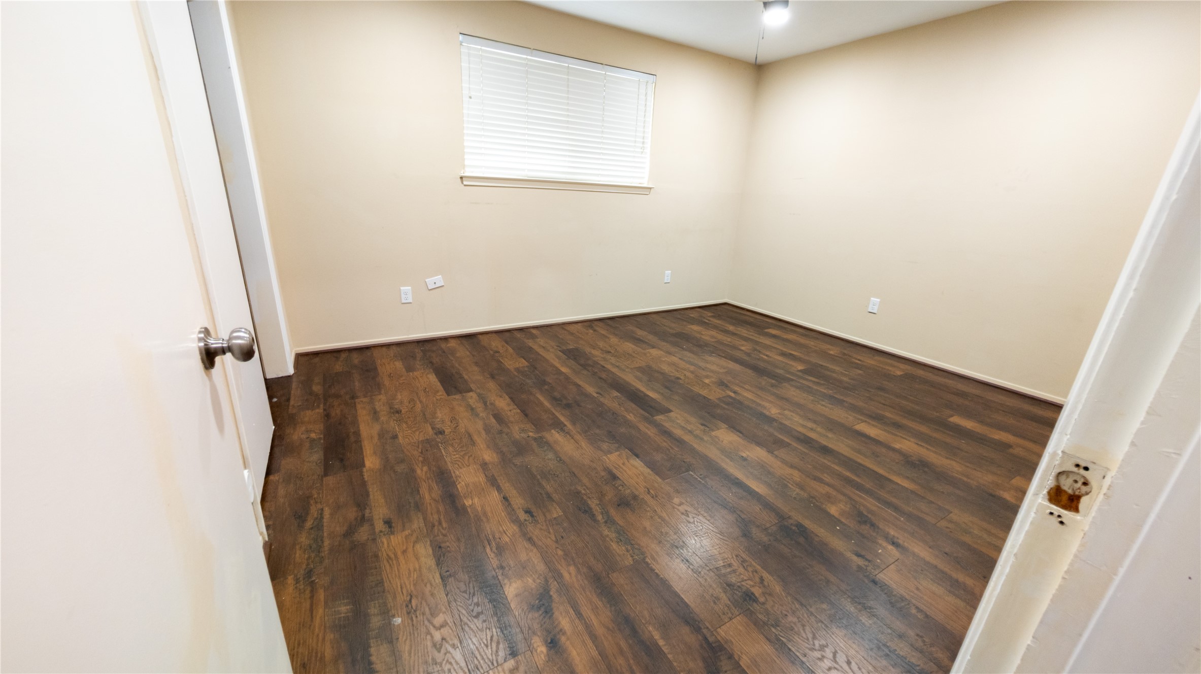 1915 Westlake Road Houston, TX 77062 - Photo 17 of 24 Secondary Bedroom 2