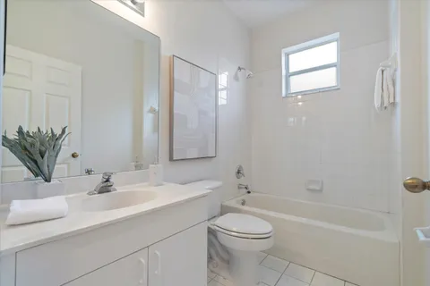 $600,000 | 4155 Northwest 1st Court, Delray Beach, FL 33445