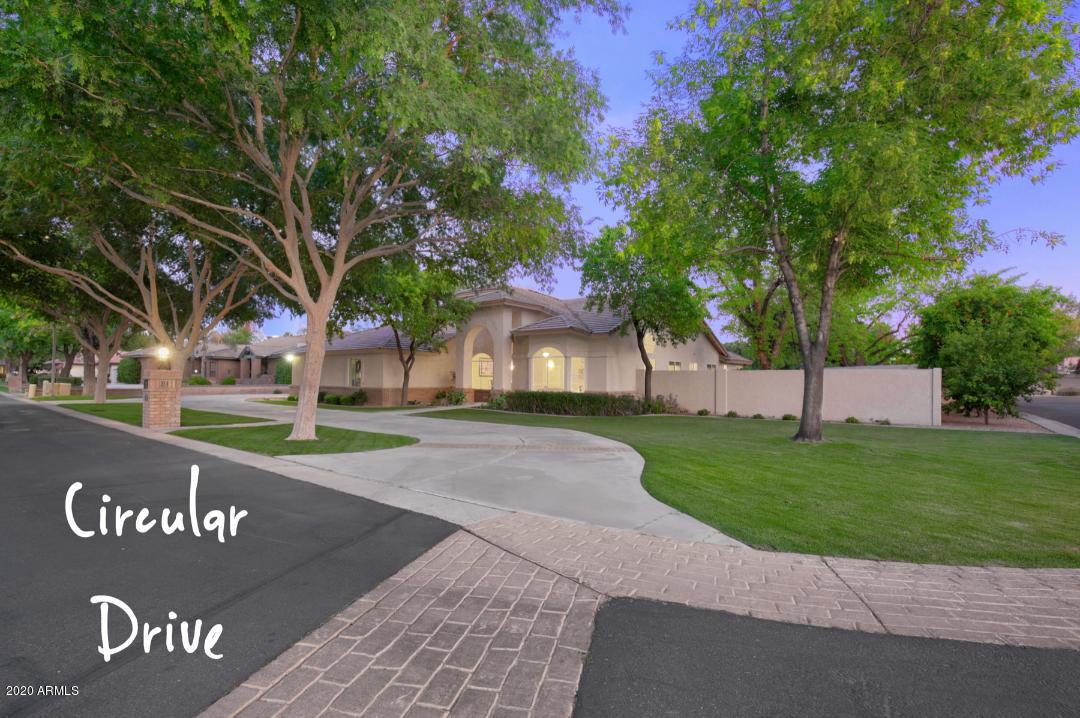 19 North Riata Street Gilbert, AZ 85234 - Photo 3 of 46 front2
