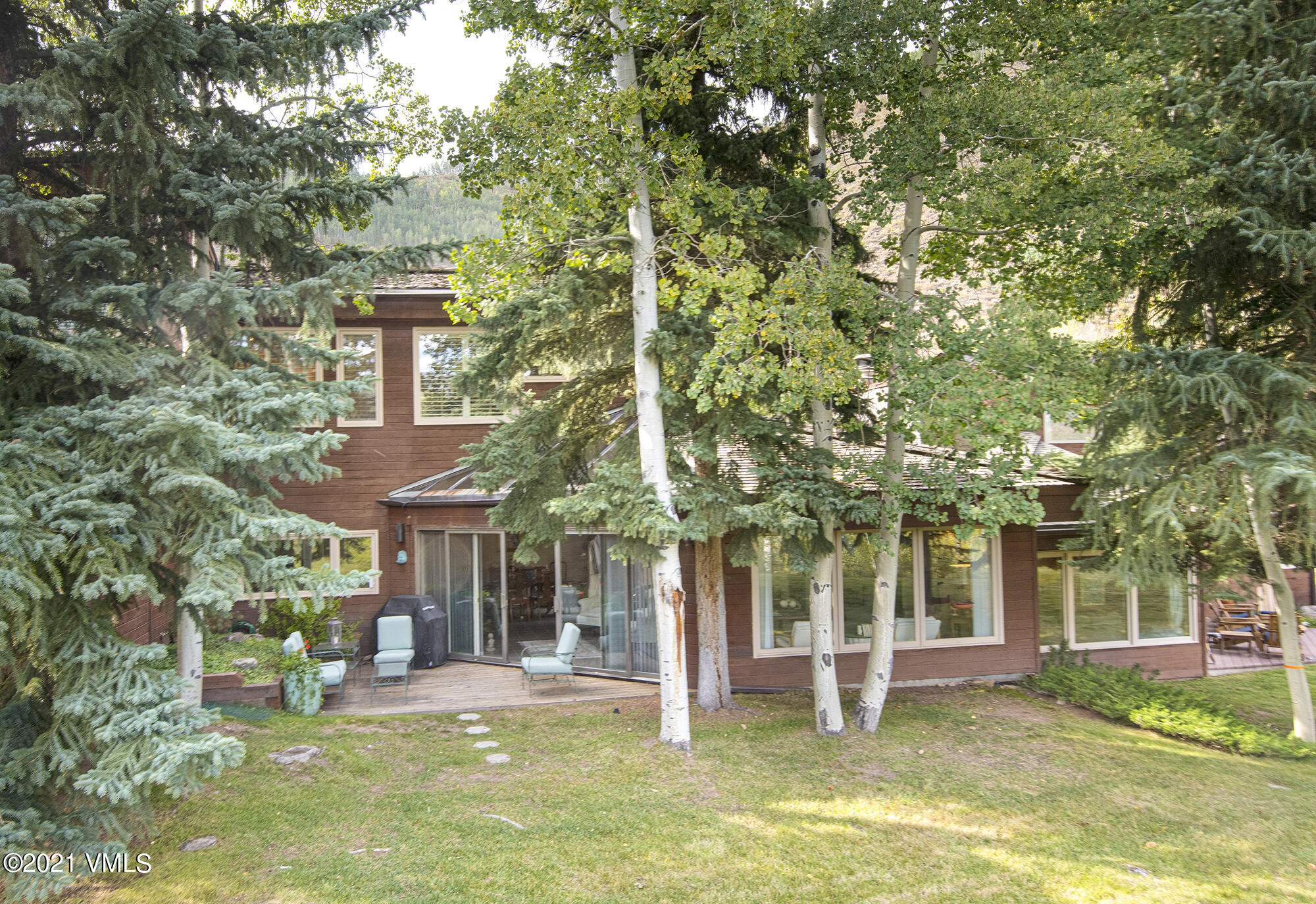 1460-RidgeLn-5-MLS_02