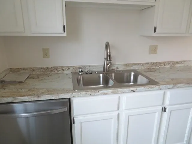 $320,250 | 1960 Brentwood Drive, Casper, WY 82604