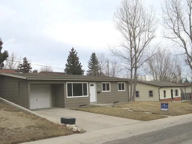 $320,250 | 1960 Brentwood Drive, Casper, WY 82604