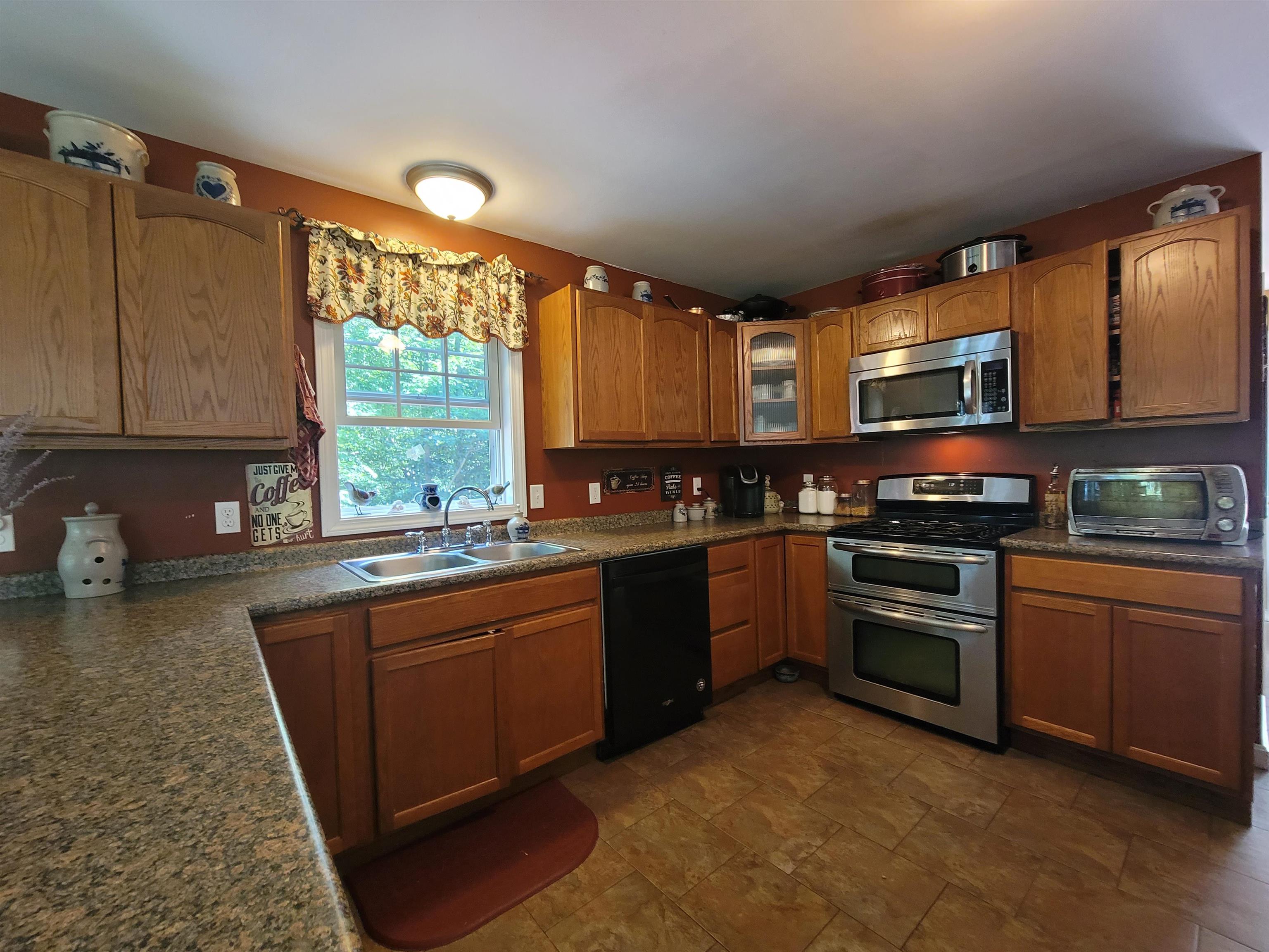 131 Lockes Corner Road Alton, NH 03809 - Photo 4 of 32